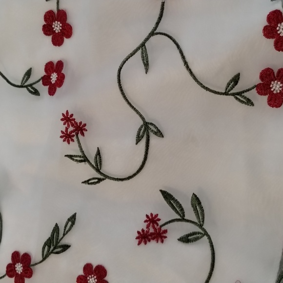 2 Baby dresses - Picture 5 of 9